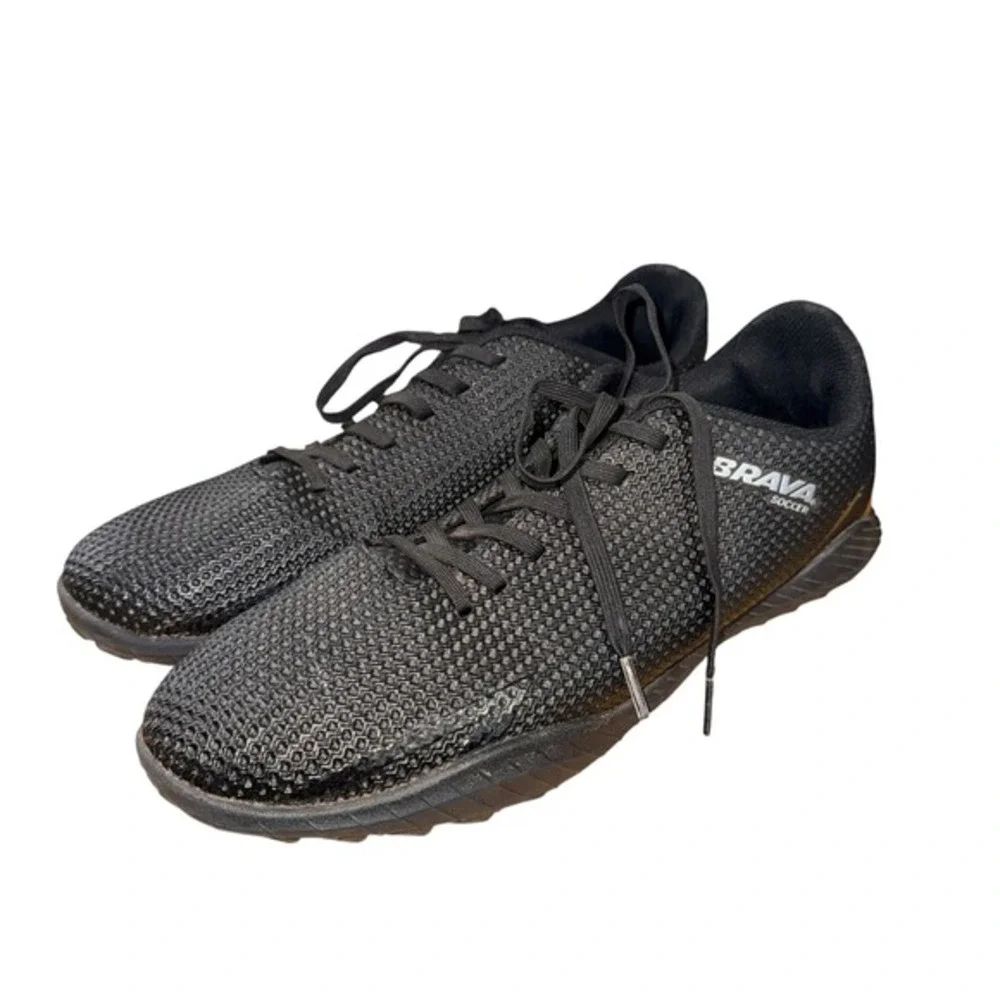 Brava Soccer‎ Turf Shoes Mens 11D Pre-Owned Shoes All Black Textured Lightweight